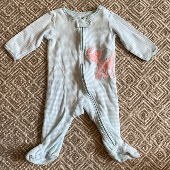 Set of three Carter’s footed sleepers - Picture 2 of 7